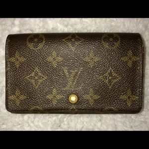 Authentic Louis Vuitton Monogram Wallet